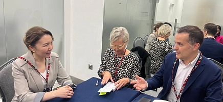 Конгресс алаңындағы шетелдік архив мекемелерінің басшыларымен кездесулер фото галереи 1
